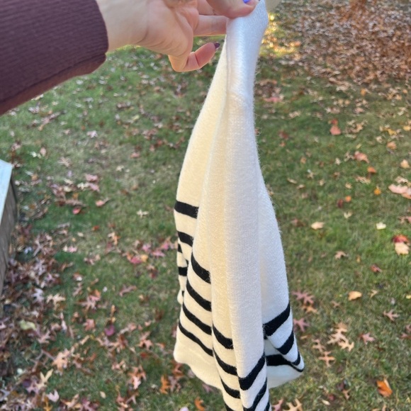 MICHAEL KORS Turtle neck Sweater women’s size Medium - Picture 9 of 12